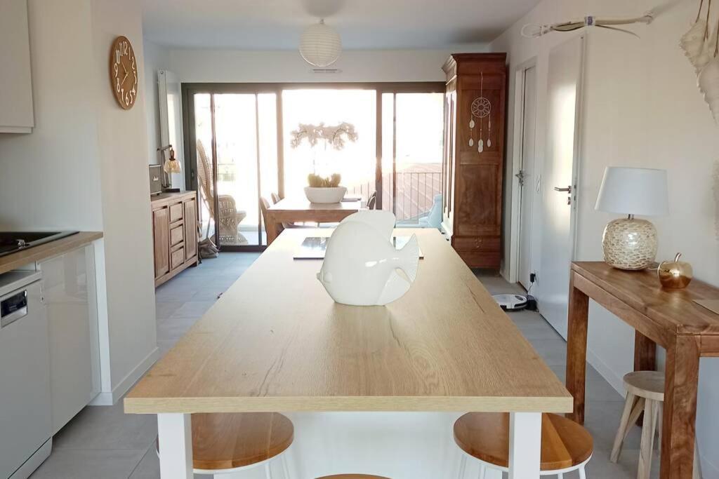 Loft Standing 100 M2 A 200 Metres De La Plage Apartment Lacanau Exterior photo